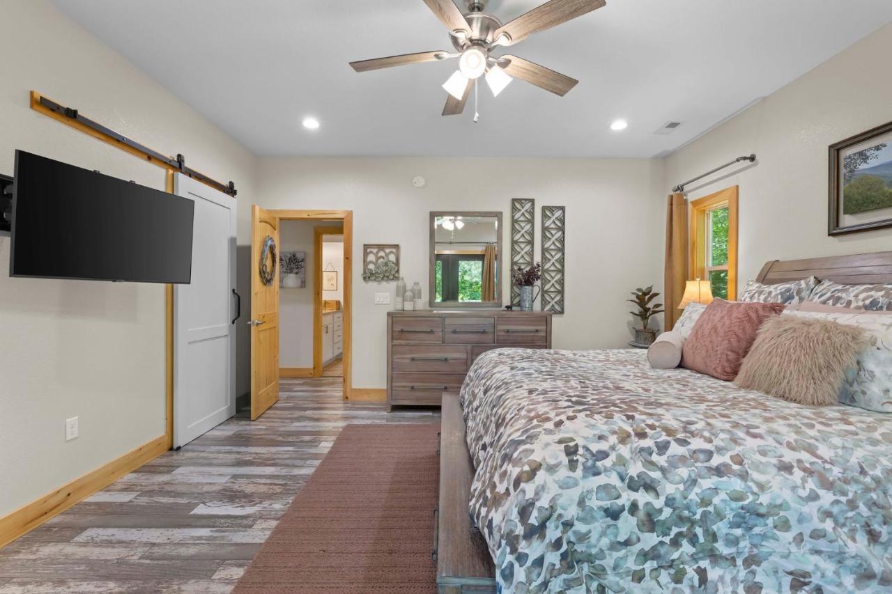 Stunning Views, Superb Atmosphere, Modern Amenities, In The Middle Of Nature Bryson City Exterior foto